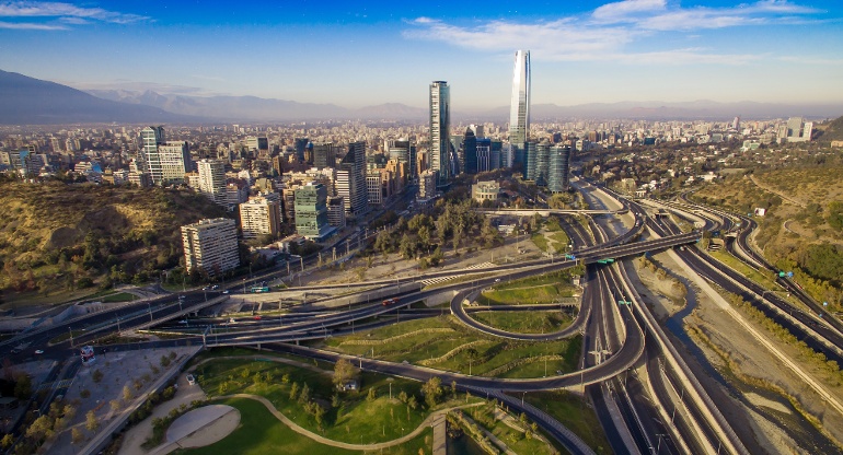 Propiedades en tiempos de crisis económicas vistas en un día claro desde el parque bicentenario